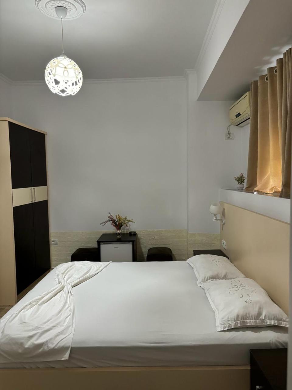 Guest House Adi Hoxha Berati Exterior foto